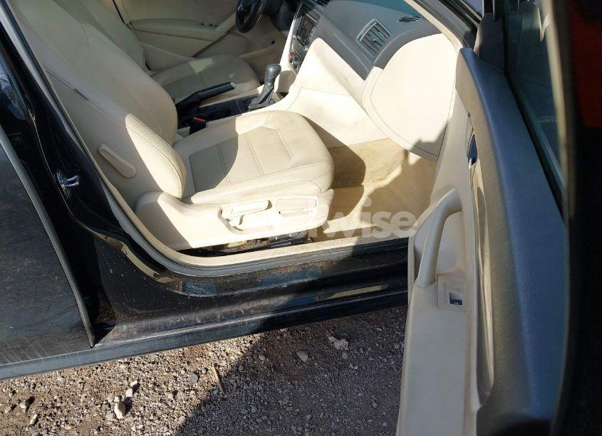 Photo 5 of 2015 Volkswagen Passat 1.8T LIMITED EDITION (VIN 1VWAT7A39FC104889)