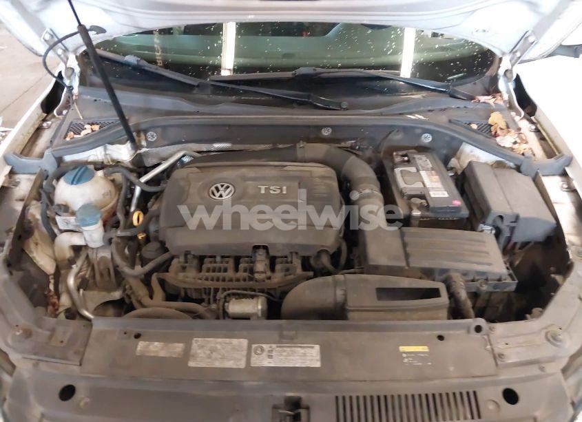 Photo 10 of 2015 Volkswagen Passat 1.8T S (VIN 1VWAT7A39FC106075)
