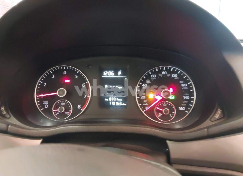 Photo 7 of 2015 Volkswagen Passat 1.8T S (VIN 1VWAT7A39FC106075)