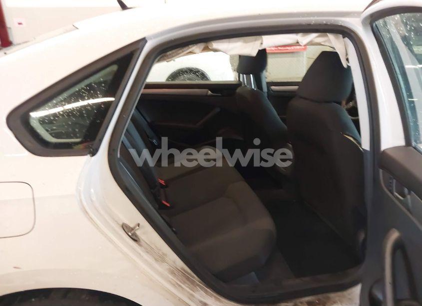 Photo 8 of 2015 Volkswagen Passat 1.8T S (VIN 1VWAT7A39FC106075)