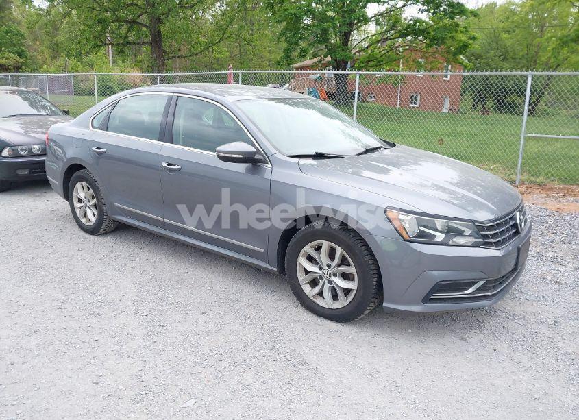 2016 Volkswagen Passat 1.8T S (VIN 1VWAT7A39GC032948) main photo