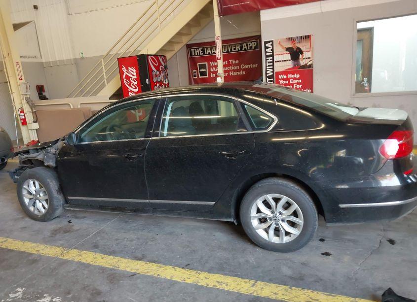 Photo 15 of 2016 Volkswagen Passat 1.8T S (VIN 1VWAT7A39GC039253)