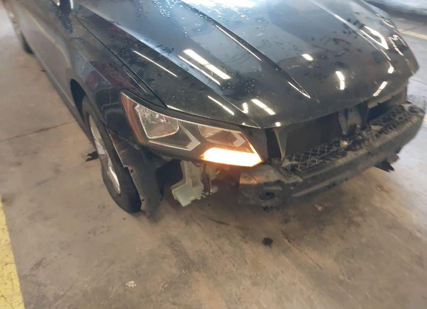 Photo 21 of 2016 Volkswagen Passat 1.8T S (VIN 1VWAT7A39GC039253)