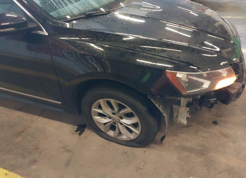 Photo 22 of 2016 Volkswagen Passat 1.8T S (VIN 1VWAT7A39GC039253)