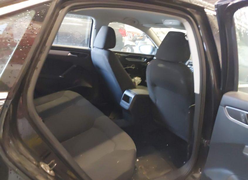 Photo 8 of 2016 Volkswagen Passat 1.8T S (VIN 1VWAT7A39GC039253)