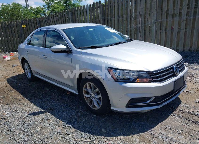 2016 Volkswagen Passat 1.8T S (VIN 1VWAT7A39GC053251) main photo
