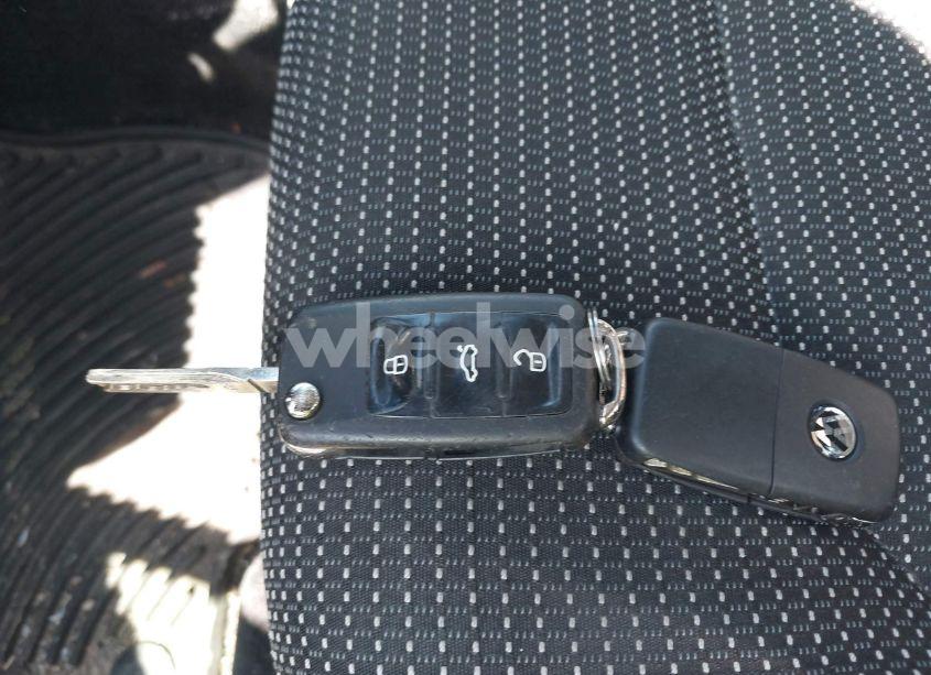 Photo 11 of 2016 Volkswagen Passat 1.8T S (VIN 1VWAT7A39GC053251)