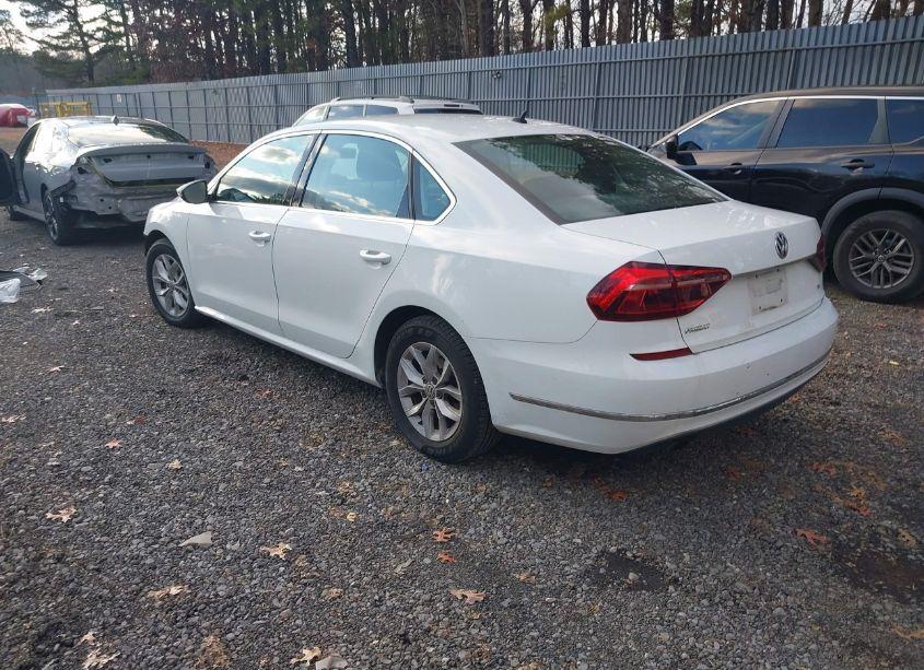 Photo 3 of 2017 Volkswagen Passat 1.8T S (VIN 1VWAT7A39HC014774)