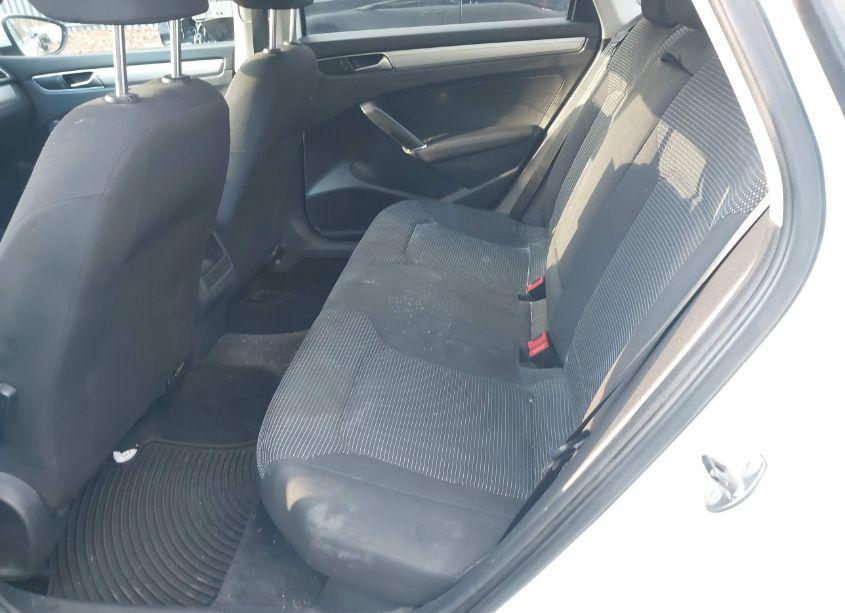 Photo 8 of 2017 Volkswagen Passat 1.8T S (VIN 1VWAT7A39HC014774)