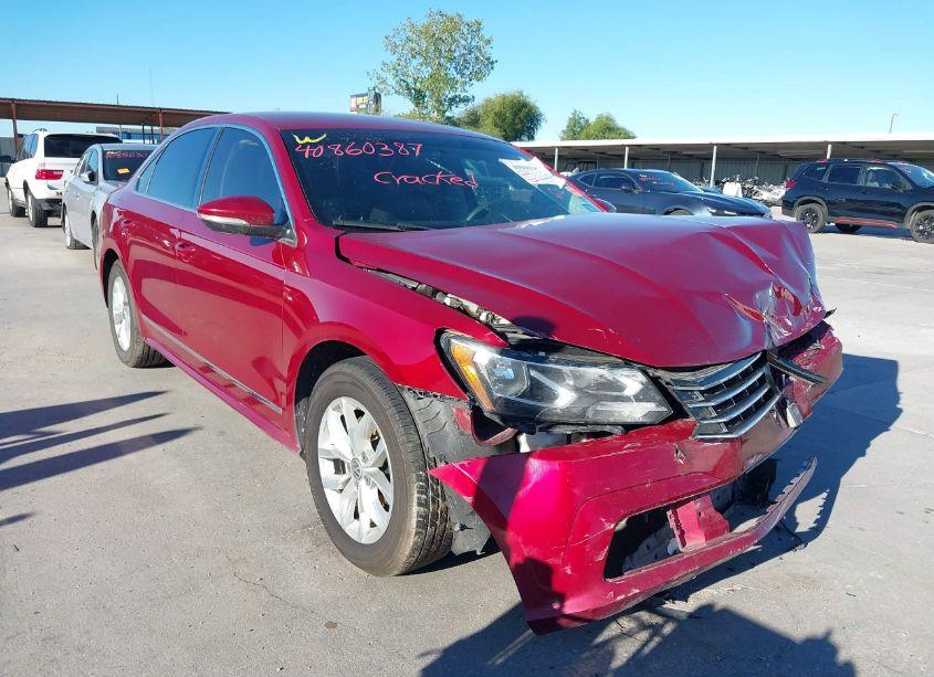 2017 Volkswagen Passat 1.8T S (VIN 1VWAT7A39HC032837) main photo