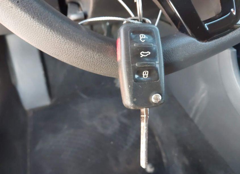 Photo 11 of 2017 Volkswagen Passat 1.8T S (VIN 1VWAT7A39HC032837)