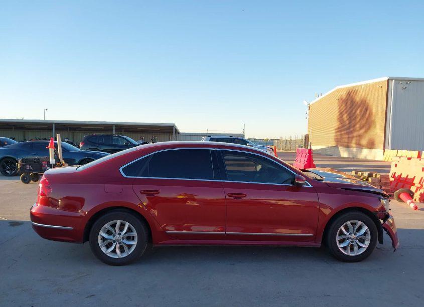 Photo 13 of 2017 Volkswagen Passat 1.8T S (VIN 1VWAT7A39HC032837)