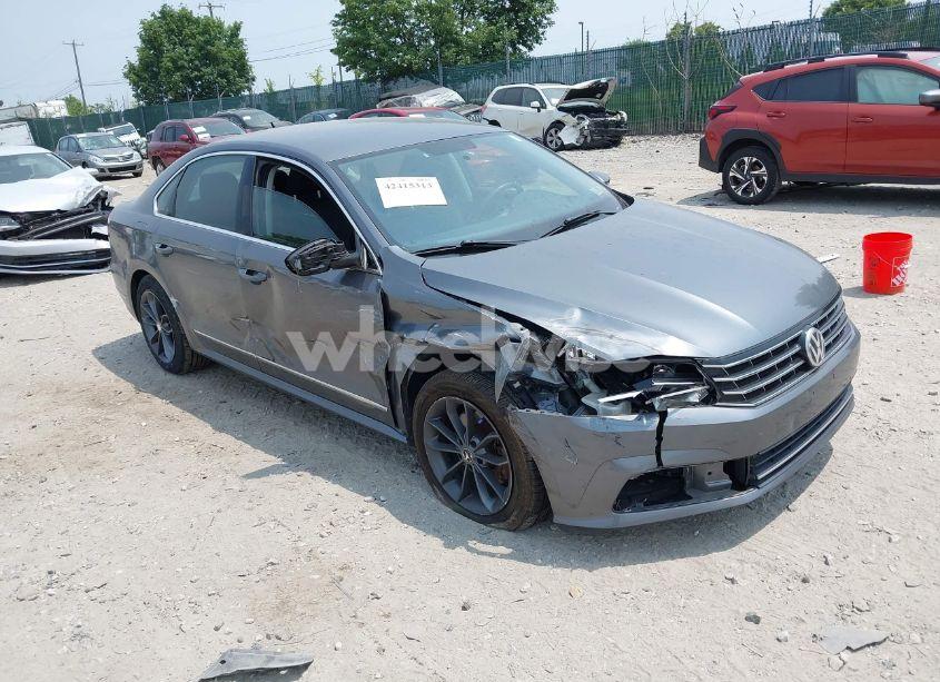 2017 Volkswagen Passat 1.8T S (VIN 1VWAT7A39HC052893) main photo