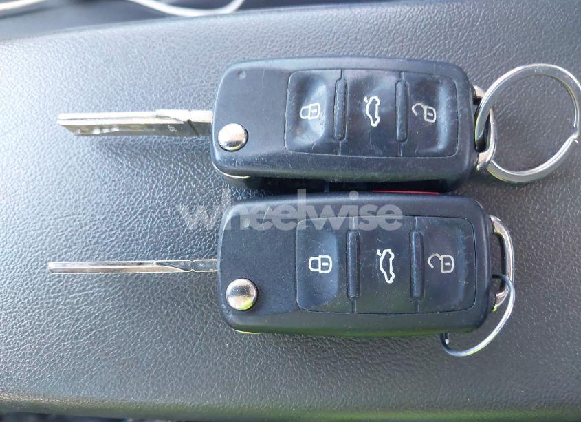 Photo 11 of 2017 Volkswagen Passat 1.8T S (VIN 1VWAT7A39HC056846)