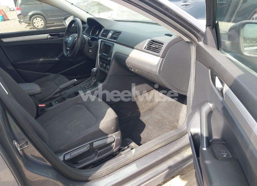 Photo 5 of 2017 Volkswagen Passat 1.8T S (VIN 1VWAT7A39HC056846)