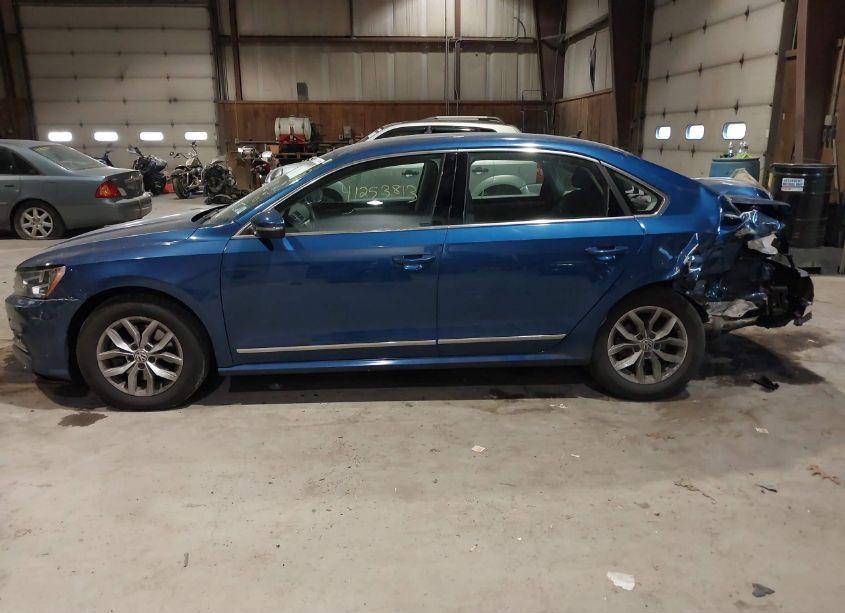 Photo 14 of 2017 Volkswagen Passat 1.8T S (VIN 1VWAT7A39HC072772)