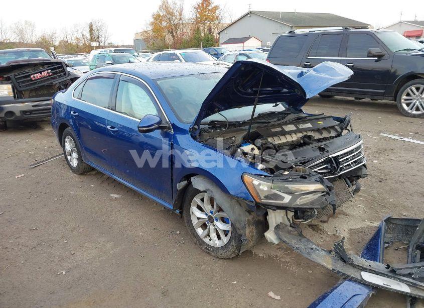 2017 Volkswagen Passat 1.8T S (VIN 1VWAT7A39HC073839) main photo