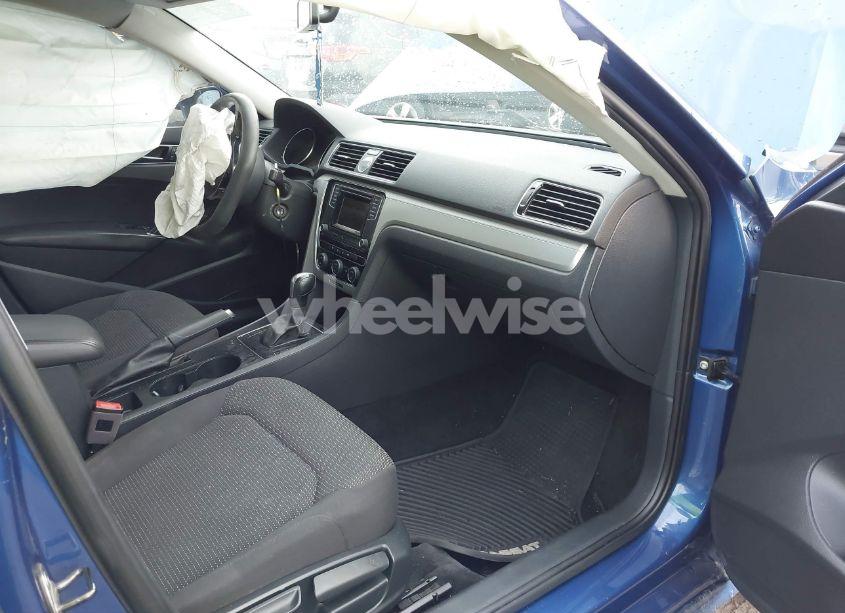 Photo 5 of 2017 Volkswagen Passat 1.8T S (VIN 1VWAT7A39HC073839)