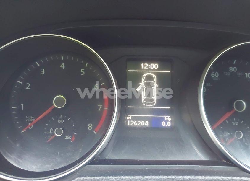 Photo 7 of 2017 Volkswagen Passat 1.8T S (VIN 1VWAT7A39HC073839)