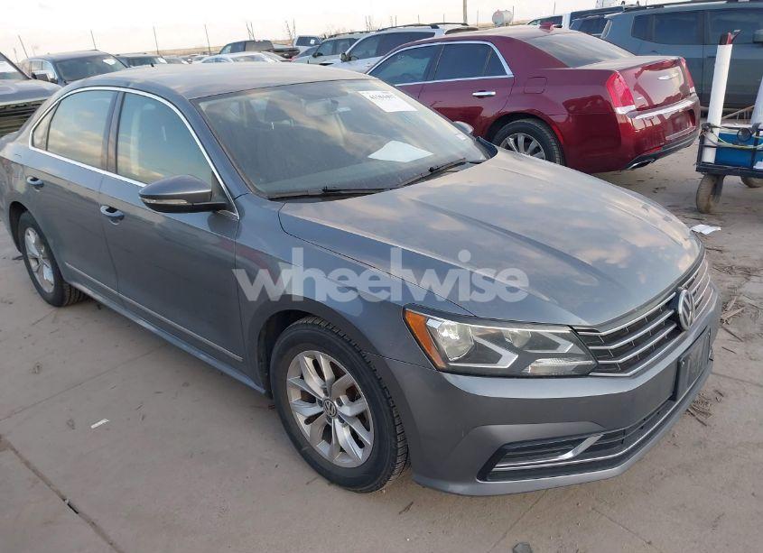 2017 Volkswagen Passat 1.8T S (VIN 1VWAT7A39HC086199) main photo