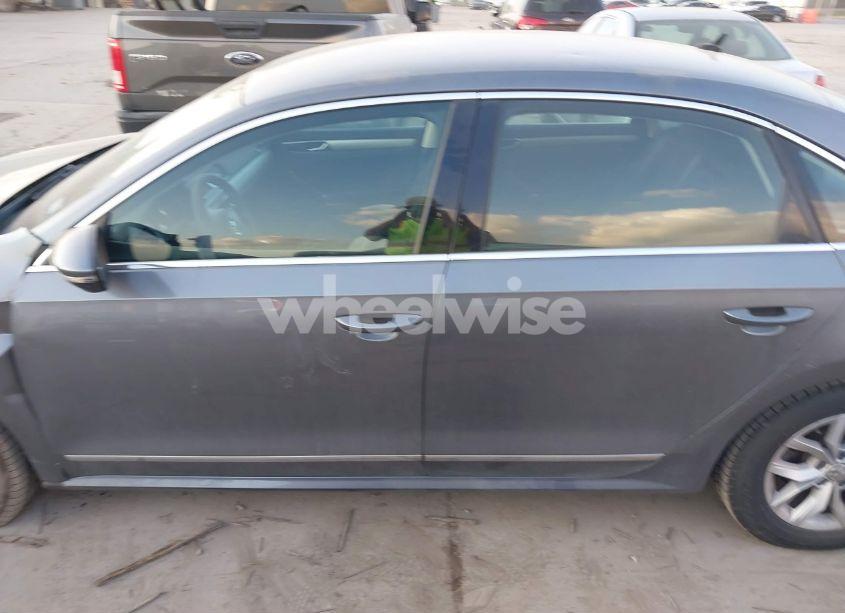 Photo 15 of 2017 Volkswagen Passat 1.8T S (VIN 1VWAT7A39HC086199)