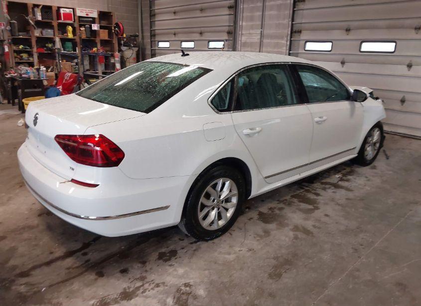 Photo 4 of 2017 Volkswagen Passat 1.8T S (VIN 1VWAT7A39HC086316)