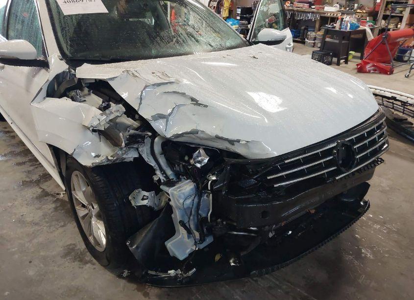 Photo 6 of 2017 Volkswagen Passat 1.8T S (VIN 1VWAT7A39HC086316)