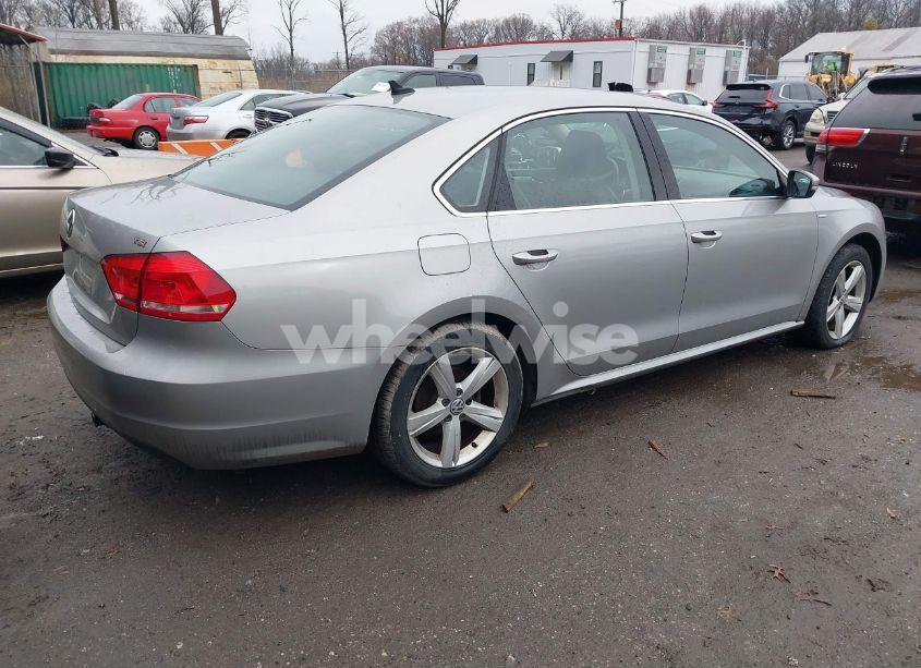 Photo 4 of 2014 Volkswagen Passat 1.8T WOLFSBURG EDITION (VIN 1VWAT7A3XEC020997)