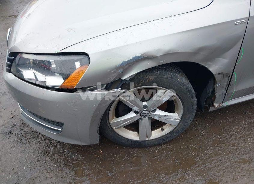 Photo 6 of 2014 Volkswagen Passat 1.8T WOLFSBURG EDITION (VIN 1VWAT7A3XEC020997)