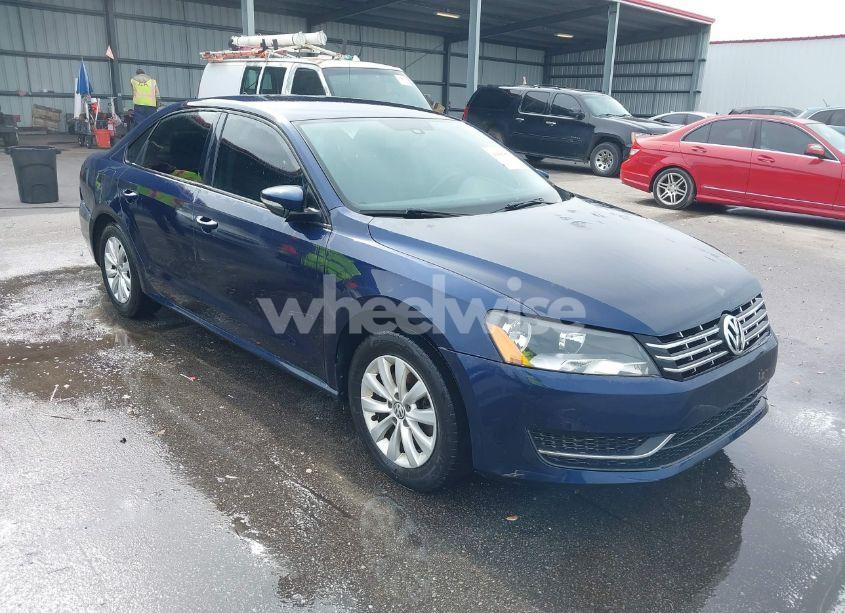 2014 Volkswagen Passat 1.8T WOLFSBURG EDITION (VIN 1VWAT7A3XEC085932) main photo