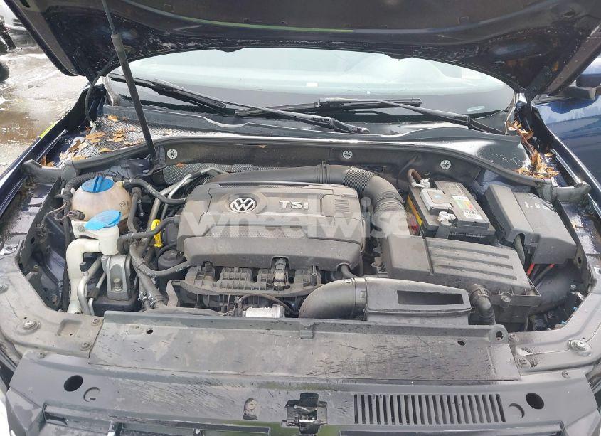 Photo 10 of 2014 Volkswagen Passat 1.8T WOLFSBURG EDITION (VIN 1VWAT7A3XEC085932)