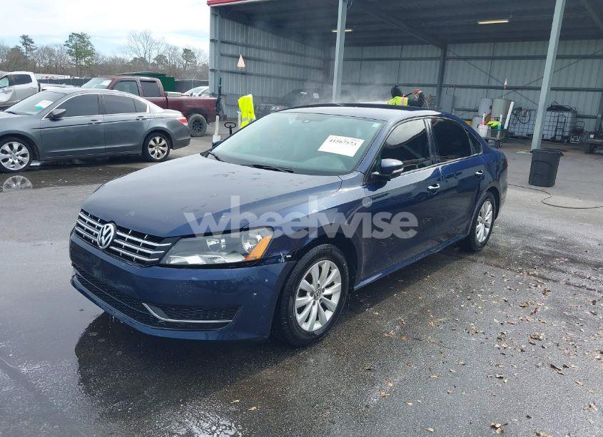 Photo 2 of 2014 Volkswagen Passat 1.8T WOLFSBURG EDITION (VIN 1VWAT7A3XEC085932)