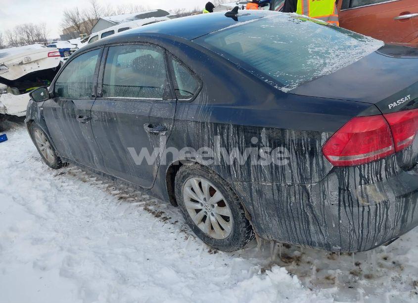 Photo 14 of 2014 Volkswagen Passat 1.8T WOLFSBURG EDITION (VIN 1VWAT7A3XEC095182)