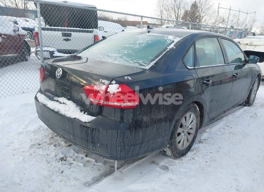 Photo 4 of 2014 Volkswagen Passat 1.8T WOLFSBURG EDITION (VIN 1VWAT7A3XEC095182)
