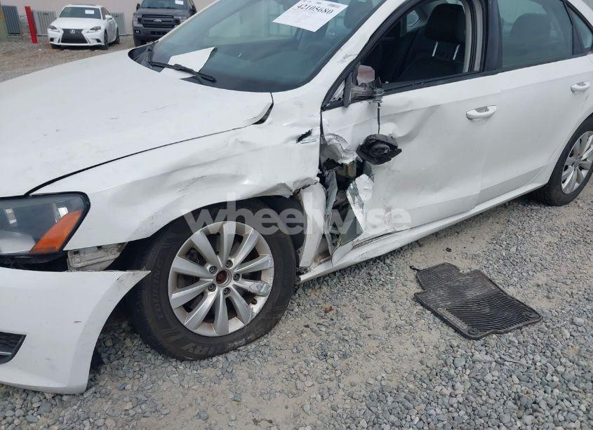 Photo 6 of 2015 Volkswagen Passat 1.8T WOLFSBURG EDITION (VIN 1VWAT7A3XFC004039)