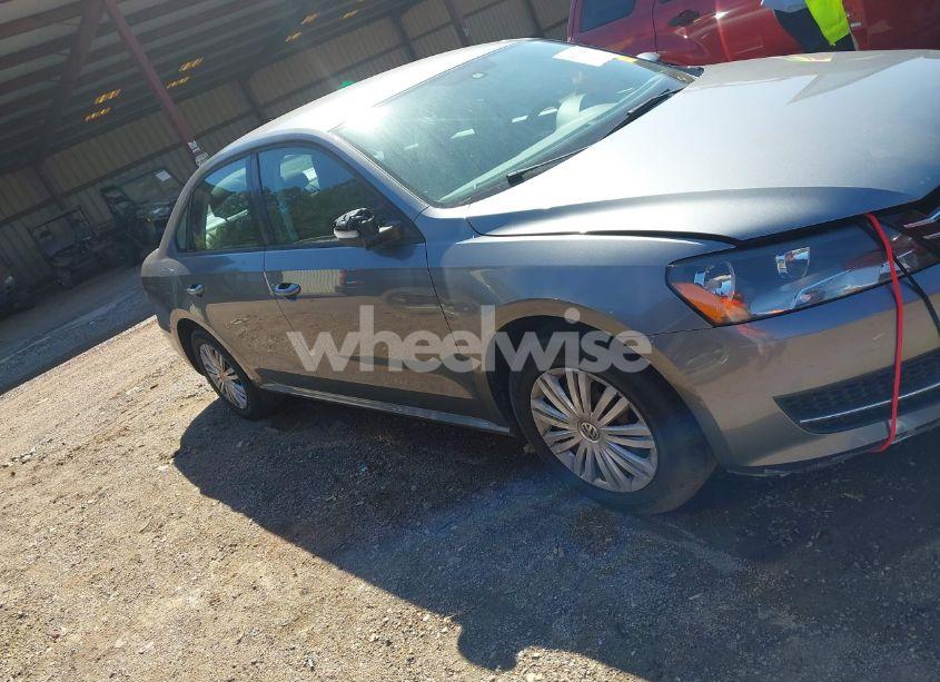 Photo 13 of 2015 Volkswagen Passat 1.8T S (VIN 1VWAT7A3XFC029796)