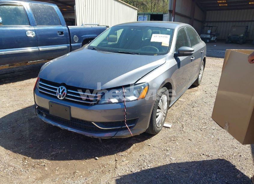 Photo 2 of 2015 Volkswagen Passat 1.8T S (VIN 1VWAT7A3XFC029796)