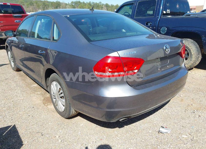Photo 3 of 2015 Volkswagen Passat 1.8T S (VIN 1VWAT7A3XFC029796)