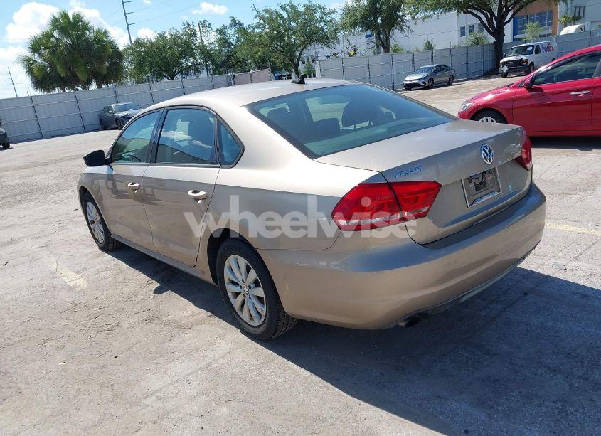 Photo 3 of 2015 Volkswagen Passat 1.8T WOLFSBURG EDITION (VIN 1VWAT7A3XFC050826)