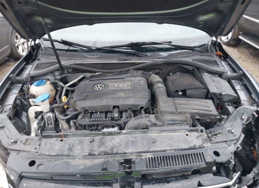 Photo 10 of 2015 Volkswagen Passat 1.8T LIMITED EDITION (VIN 1VWAT7A3XFC079324)