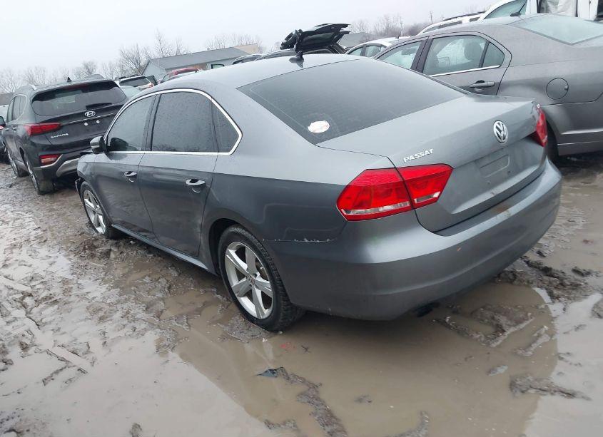 Photo 3 of 2015 Volkswagen Passat 1.8T LIMITED EDITION (VIN 1VWAT7A3XFC079324)