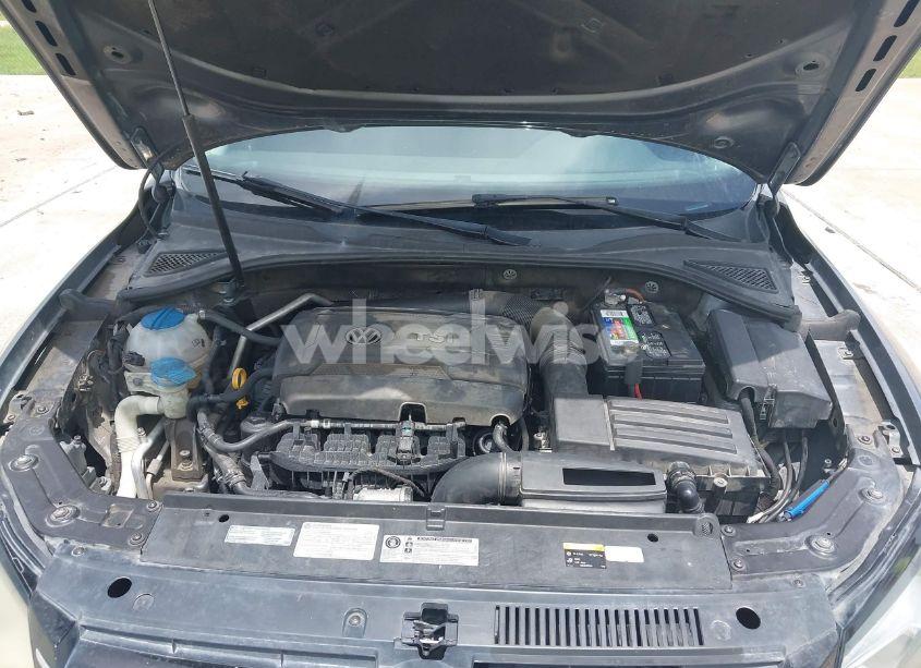 Photo 10 of 2015 Volkswagen Passat 1.8T LIMITED EDITION (VIN 1VWAT7A3XFC115934)