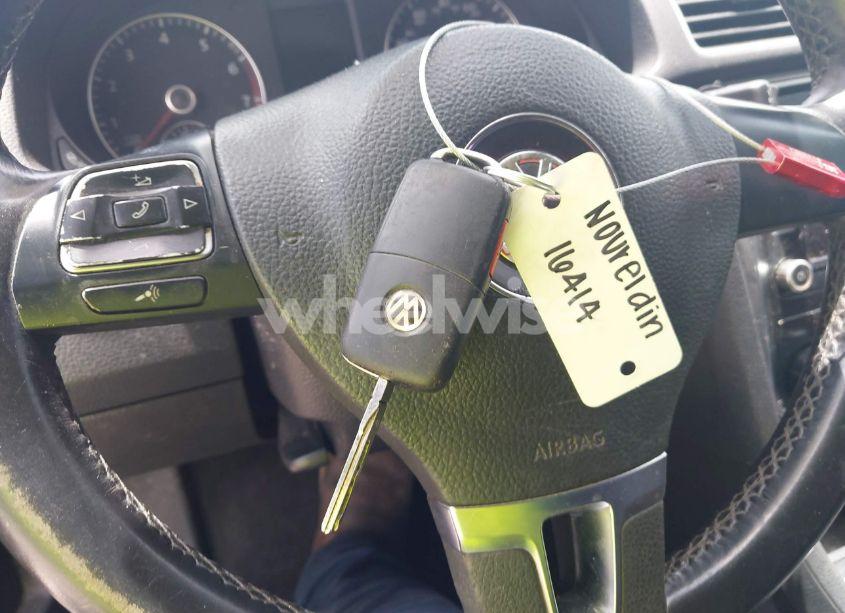 Photo 11 of 2015 Volkswagen Passat 1.8T LIMITED EDITION (VIN 1VWAT7A3XFC115934)