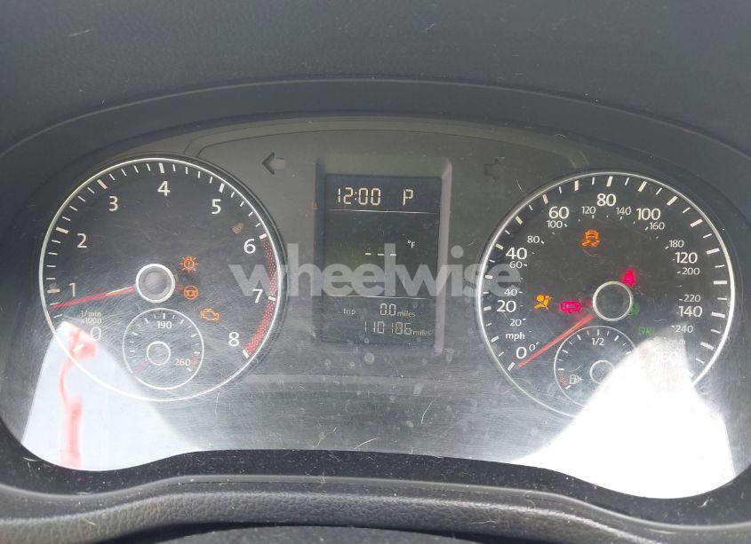 Photo 7 of 2015 Volkswagen Passat 1.8T LIMITED EDITION (VIN 1VWAT7A3XFC115934)