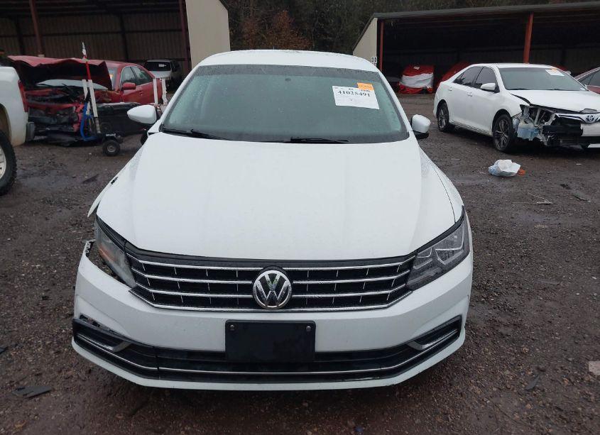 Photo 11 of 2016 Volkswagen Passat 1.8T S (VIN 1VWAT7A3XGC029718)