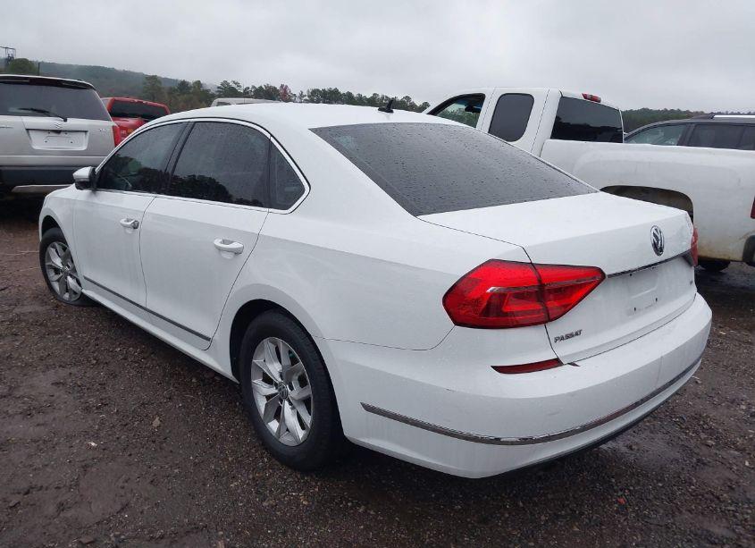 Photo 3 of 2016 Volkswagen Passat 1.8T S (VIN 1VWAT7A3XGC029718)