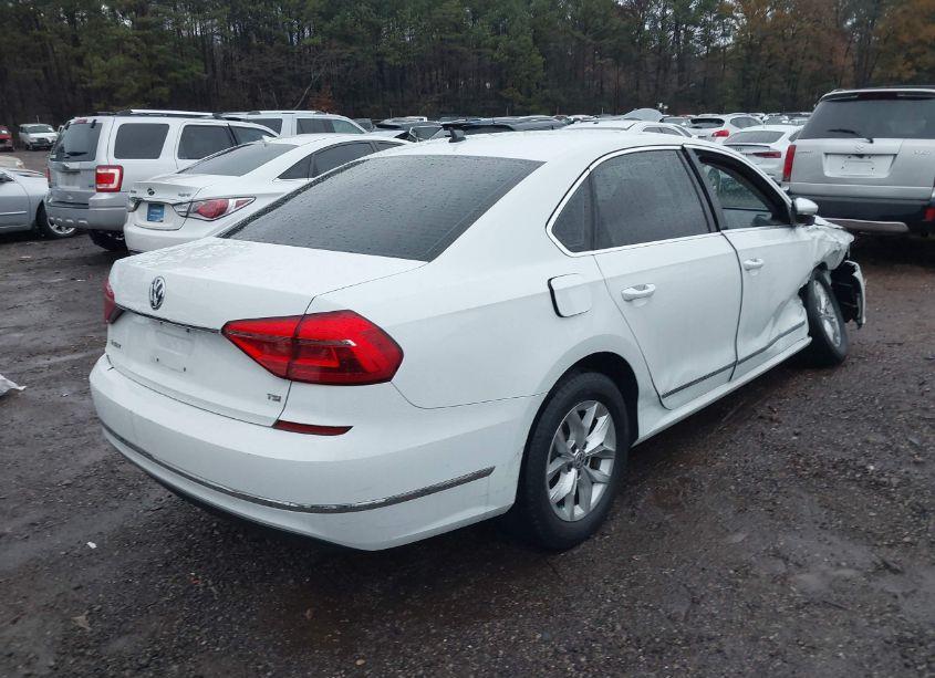 Photo 4 of 2016 Volkswagen Passat 1.8T S (VIN 1VWAT7A3XGC029718)