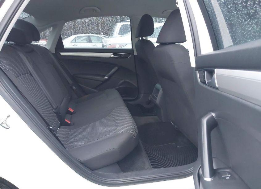 Photo 8 of 2016 Volkswagen Passat 1.8T S (VIN 1VWAT7A3XGC029718)