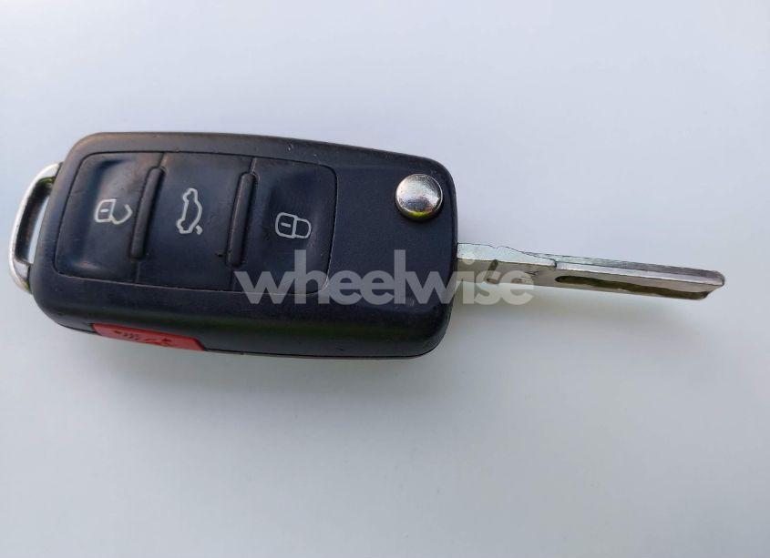 Photo 11 of 2016 Volkswagen Passat 1.8T S (VIN 1VWAT7A3XGC035860)