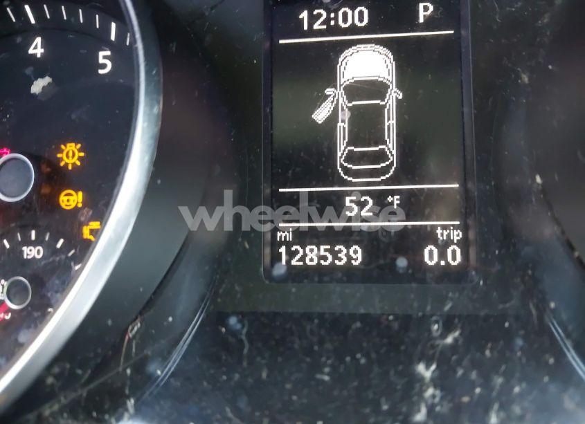 Photo 15 of 2016 Volkswagen Passat 1.8T S (VIN 1VWAT7A3XGC035860)